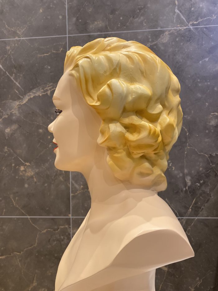 Marilyn Monroe Bust Statue