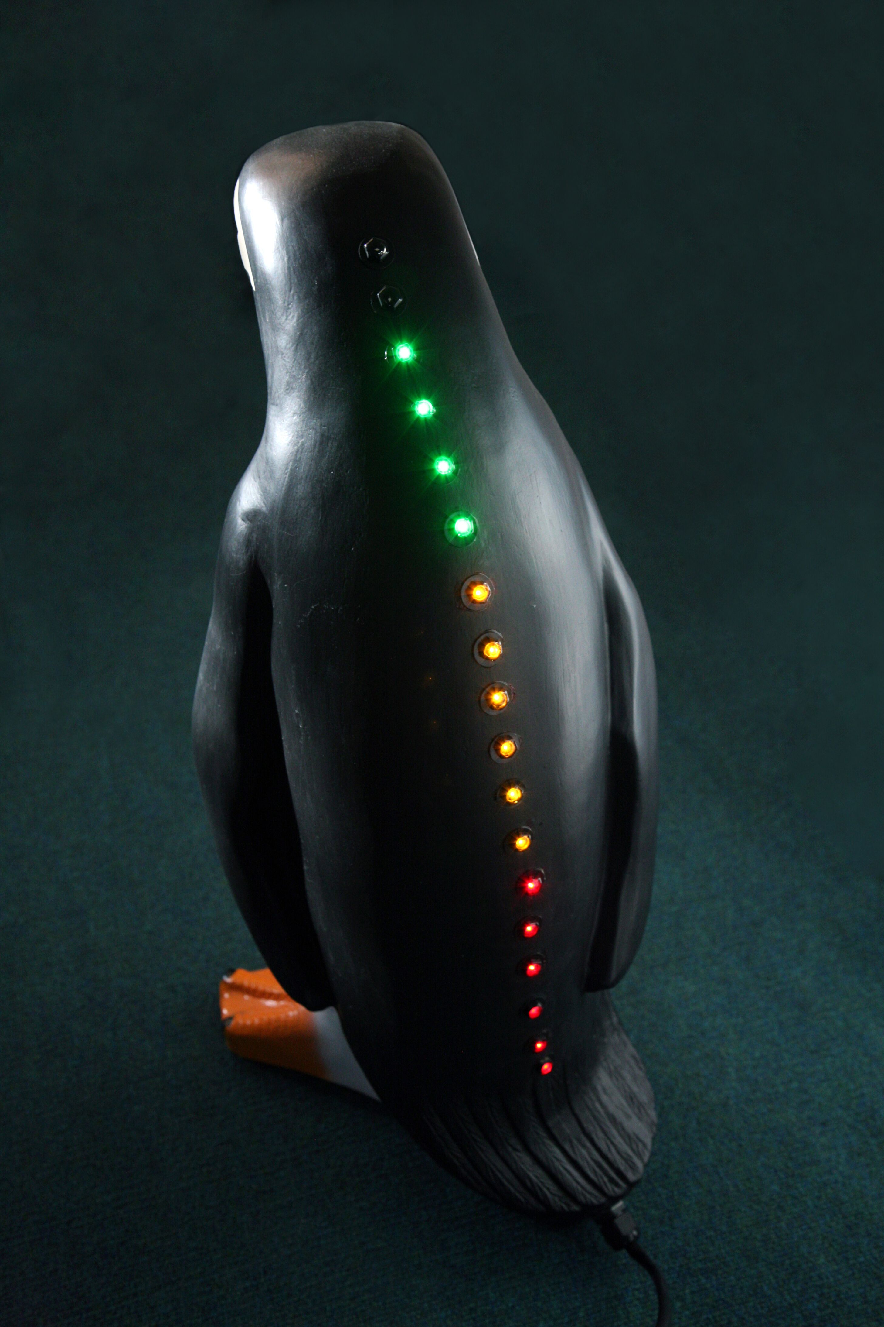 Peachy Keen Model Penguin Statue 